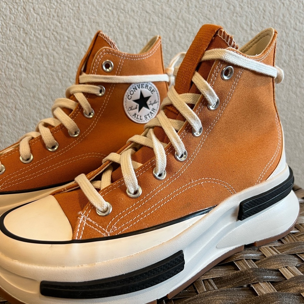 ❌SOLD❌NWOT Converse Run Star Legacy CX Future Comfort Orange size 9W - Picture 2 of 9